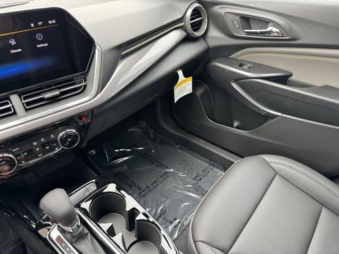 New 2025 Chevrolet Trax ACTIV image 15