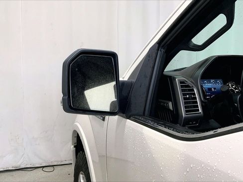 Used 2017 Ford F150 Platinum w/ Equipment Group 701A Luxury AWD/4WD image 10