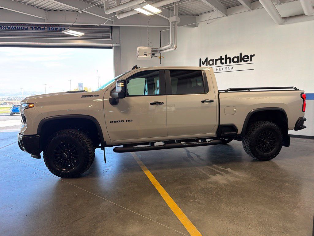 Used 2026 Chevrolet Silverado 2500 ZR2 AWD/4WD image 8