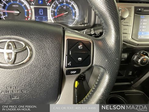 Used 2018 Toyota 4Runner SR5 Premium image 39