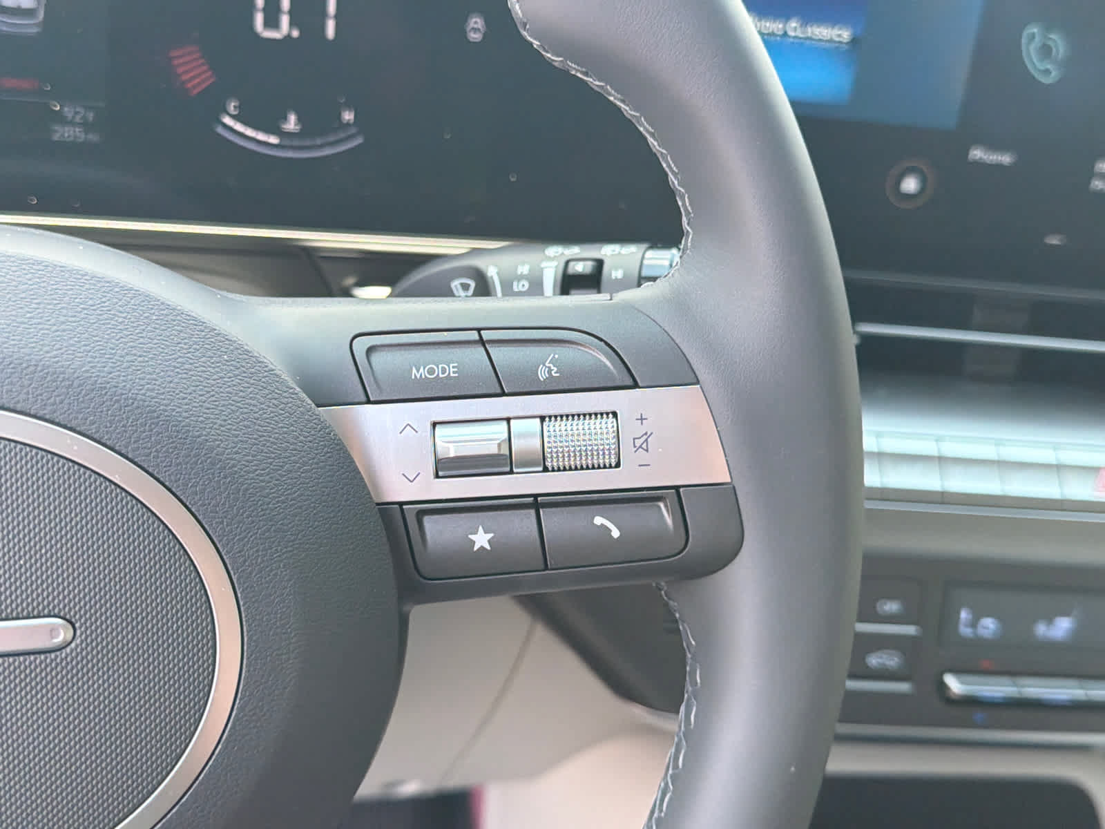 New 2027 Hyundai Kona SEL Sport FWD image 15