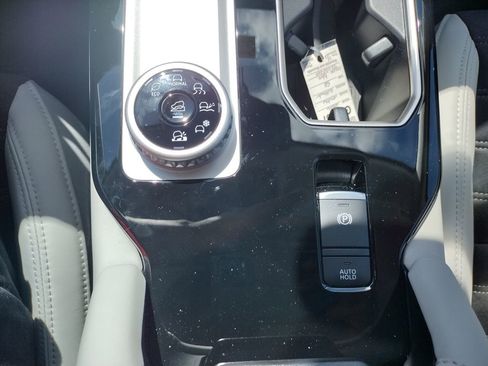 New 2026 Mitsubishi Outlander SE AWD/4WD image 25