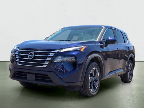 Used 2025 Nissan Rogue SV FWD image 2