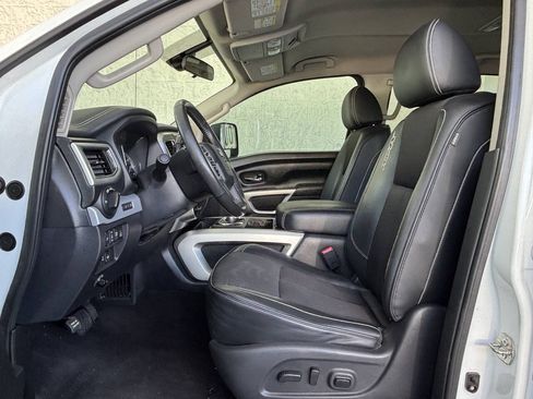 Used 2016 Nissan Titan PRO-4X AWD/4WD image 16