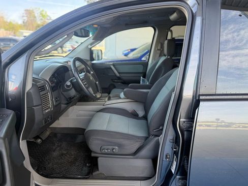 Used 2004 Nissan Titan SE image 17