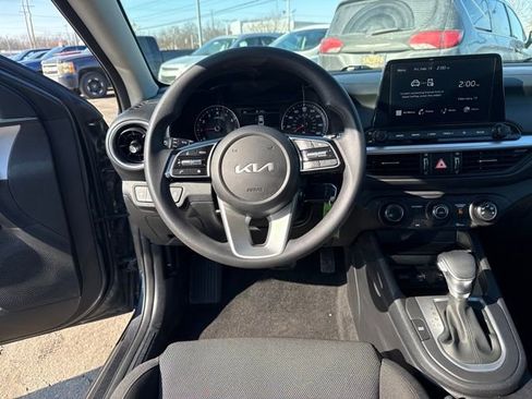 Used 2024 Kia Forte LXS w/ LXS Technology Package image 17