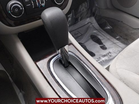 Used 2015 Chevrolet Impala LT w/ LT Sunroof Package image 30