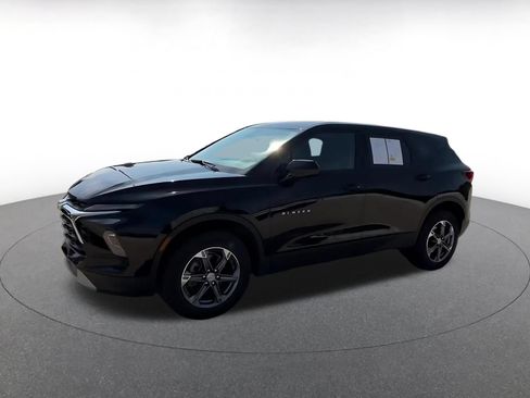 Used 2026 Chevrolet Blazer LT FWD image 6