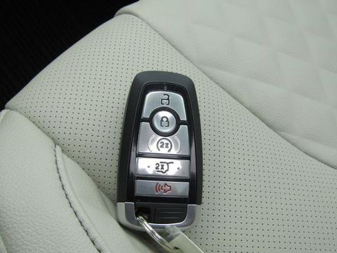 Used 2024 Ford Edge Titanium w/ Equipment Group 301A AWD/4WD image 30