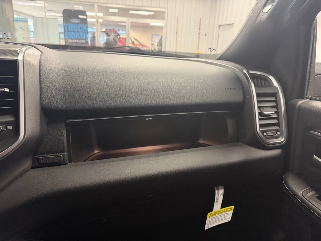 New 2026 RAM 2500 Big Horn AWD/4WD image 34