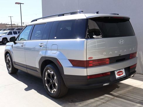 Used 2025 Hyundai Santa Fe SEL AWD/4WD image 3