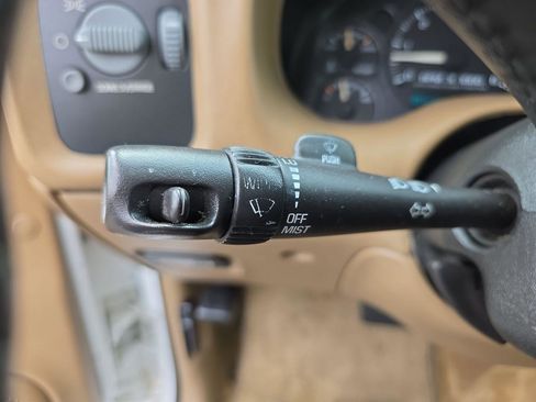 Used 2002 Chevrolet Blazer LS w/ Preferred Equipment Group image 24