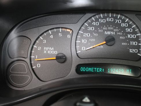 Used 2003 GMC Sierra 3500 2WD Regular Cab image 23