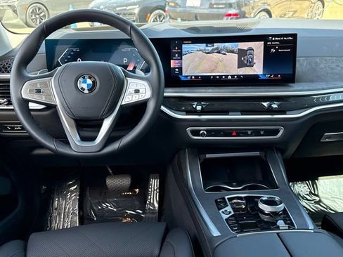 Used 2026 BMW X7 xDrive40i AWD/4WD image 31