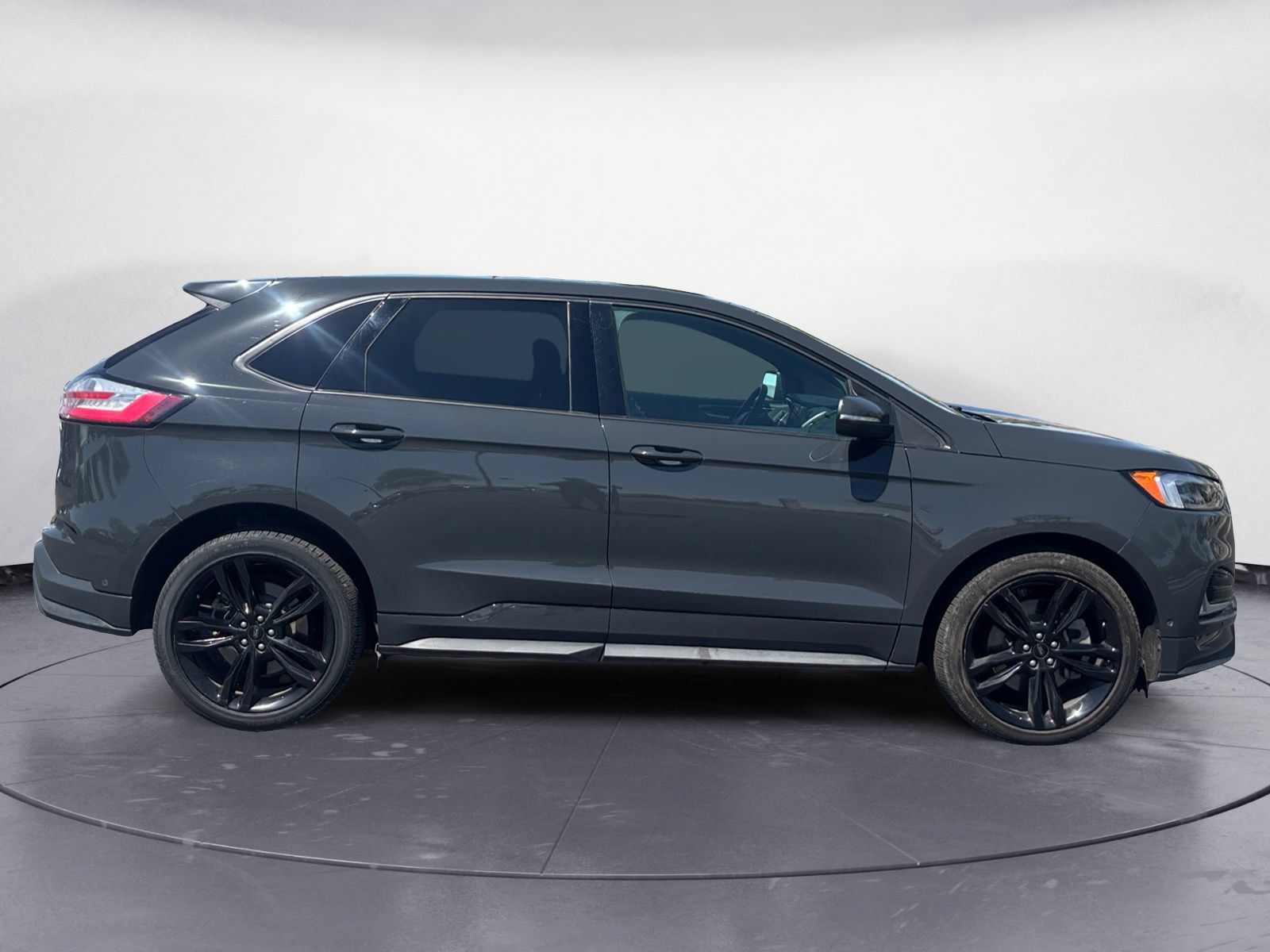 Used 2021 Ford Edge ST w/ Equipment Group 401A AWD/4WD image 6