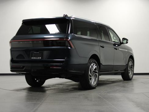 Used 2025 Lincoln Navigator L Reserve AWD/4WD image 4