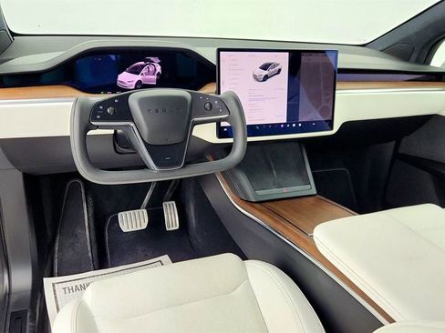 Used 2023 Tesla Model X AWD w/ 6 Seat Cream Interior & image 12