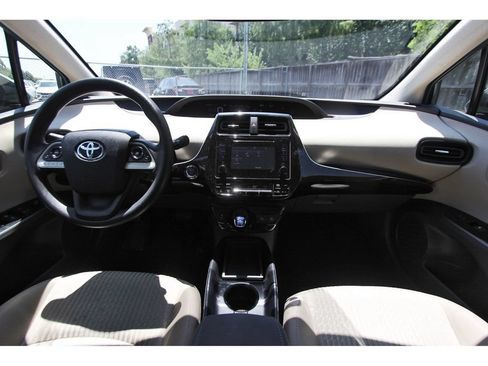 Used 2016 Toyota Prius Two FWD image 10