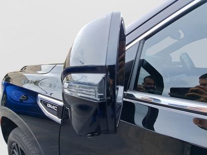 Used 2021 GMC Yukon Denali w/ LPO, Illumination Package