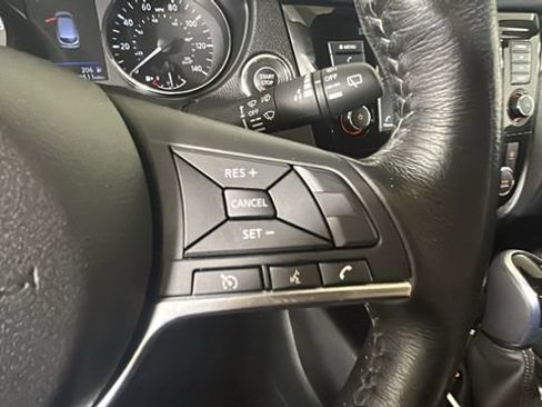 Used 2019 Nissan Rogue Sport SV w/ All-Weather Package AWD/4WD image 16