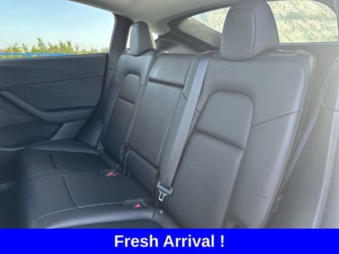 Used 2022 Tesla Model Y Performance image 27