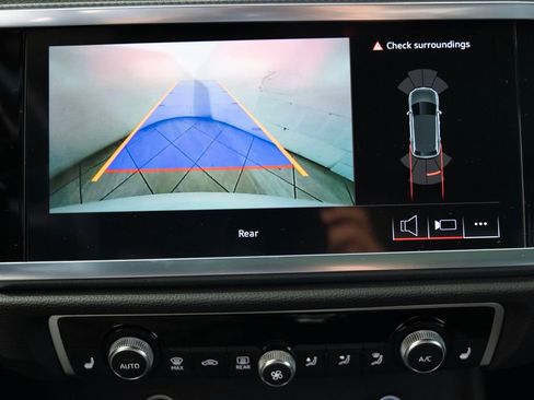 Certified 2025 Audi Q3 2.0T Premium w/ Convenience Package image 4