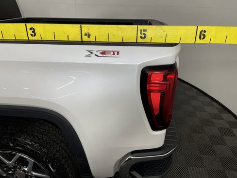 Used 2023 GMC Sierra 1500 SLT w/ SLT Premium Plus Package image 9