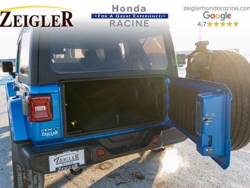 Used 2021 Jeep Wrangler Unlimited Sahara w/ Cold Weather Group image 9