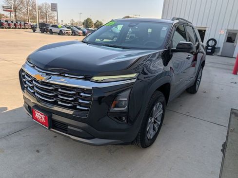 Used 2025 Chevrolet Equinox LT w/ Convenience Package II AWD/4WD image 35