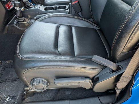 Certified 2022 Jeep Wrangler Unlimited Rubicon w/ Xtreme Recon 35" Tire Package image 11