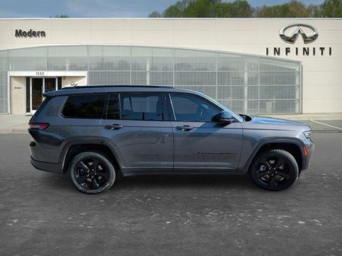 Used 2021 Jeep Grand Cherokee L Laredo AWD/4WD image 3