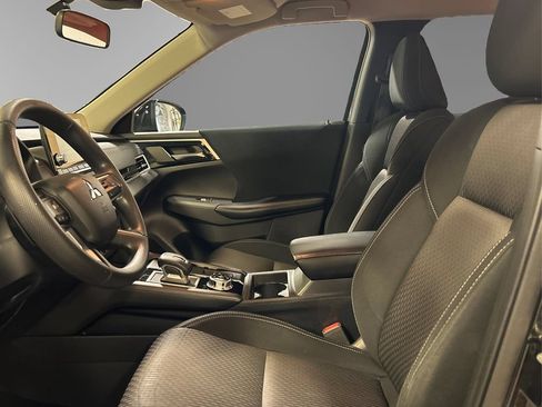 Used 2022 Mitsubishi Outlander ES AWD/4WD image 10