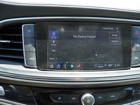 Used 2024 Buick Enclave Essence w/ Technology Package AWD/4WD image 5