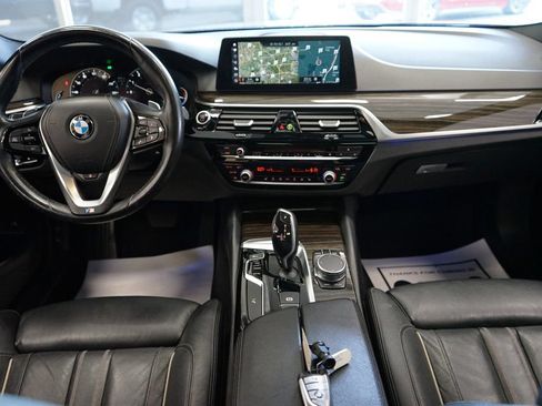 Used 2018 BMW 530i xDrive AWD/4WD image 44