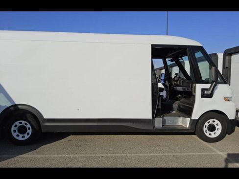 Used 2024 Chevrolet Brightdrop 600 w/ Commercial Equipment Package AWD/4WD image 20