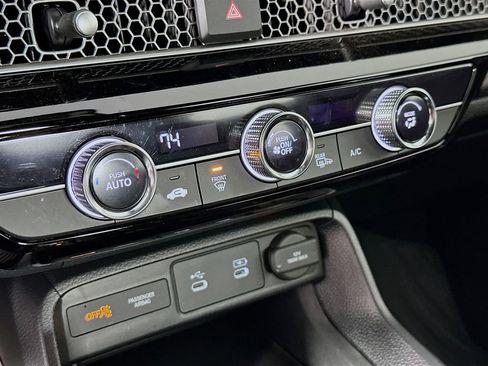 Used 2025 Honda Civic Sport image 16