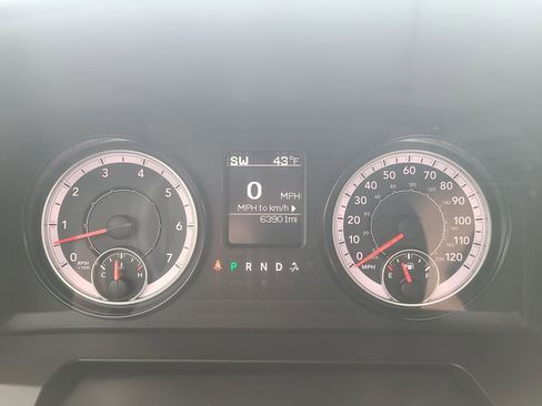 Used 2019 RAM 1500 Express w/ Express Value Package AWD/4WD image 31