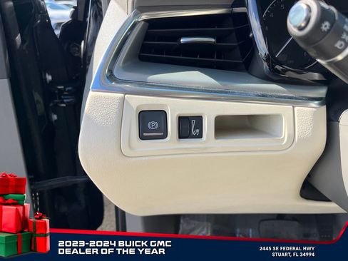 Used 2021 Cadillac XT5 Premium Luxury image 24