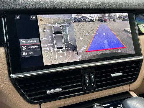 Used 2019 Porsche Cayenne image 46