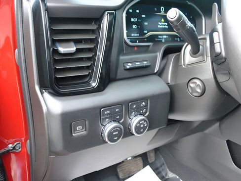 Used 2023 GMC Sierra 1500 AT4 w/ AT4 Premium Package AWD/4WD image 18