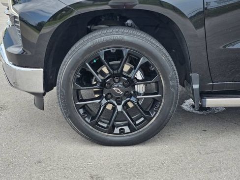 Used 2023 Chevrolet Silverado 1500 LTZ w/ LTZ Premium Package AWD/4WD image 13