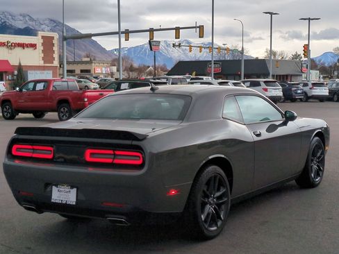 Used 2023 Dodge Challenger SXT w/ Plus Package image 3