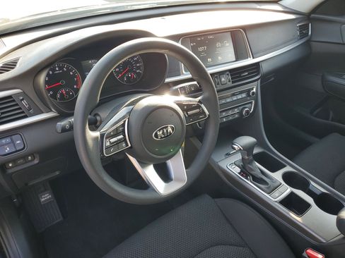 Certified 2020 Kia Optima LX image 21