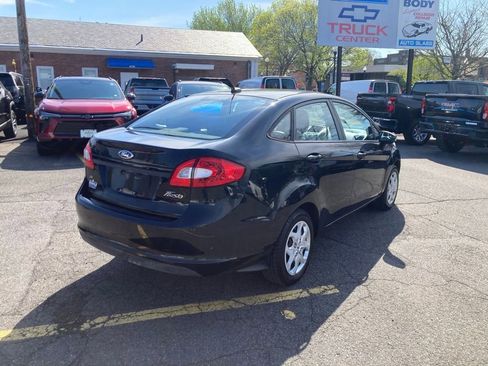 Used 2013 Ford Fiesta SE FWD image 24
