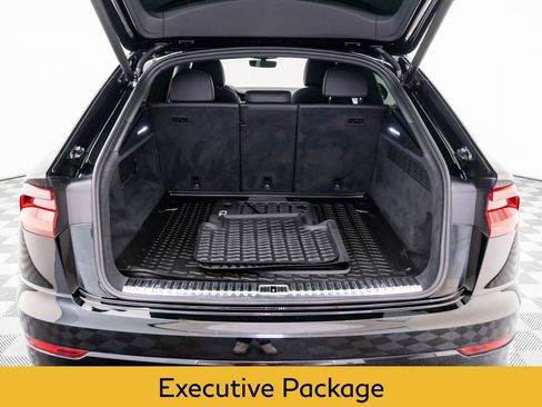 Used 2021 Audi Q8 Premium Plus w/ Premium Plus Package image 27
