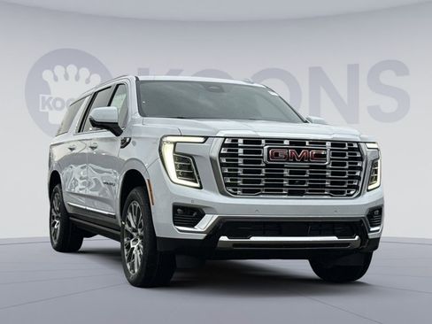 New 2026 GMC Yukon XL Denali w/ Sun & Power Step Package image 10