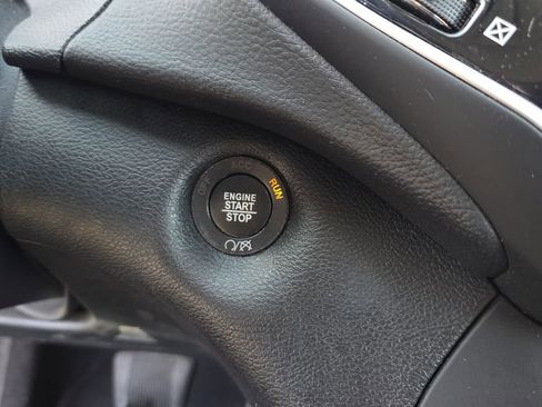 Used 2022 Jeep Cherokee Limited image 32