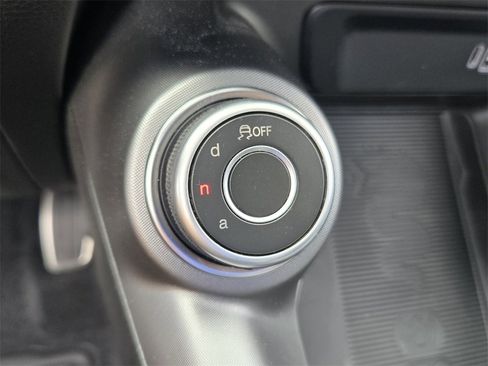 Used 2025 Alfa Romeo Tonale image 20