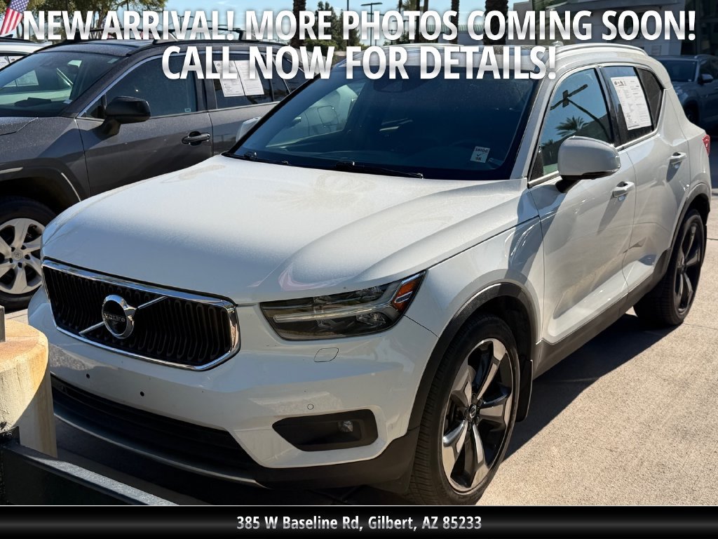 Used 2020 Volvo XC40 T5 Momentum w/ Protection Package Premier AWD/4WD image 1