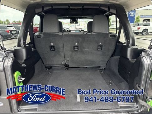Used 2025 Jeep Wrangler Unlimited Sport AWD/4WD image 13